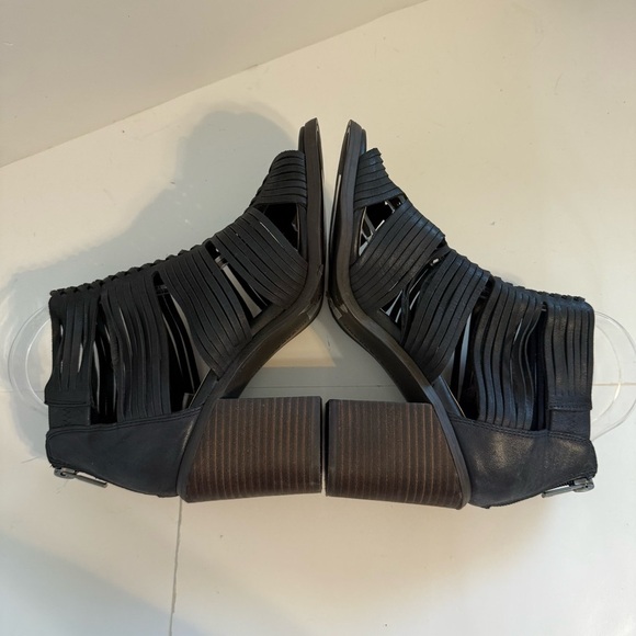 Lucky Brand Darvie Sandal Bootie Strappy Open Toe Leather Black Shoes Size 7 - Picture 4 of 10